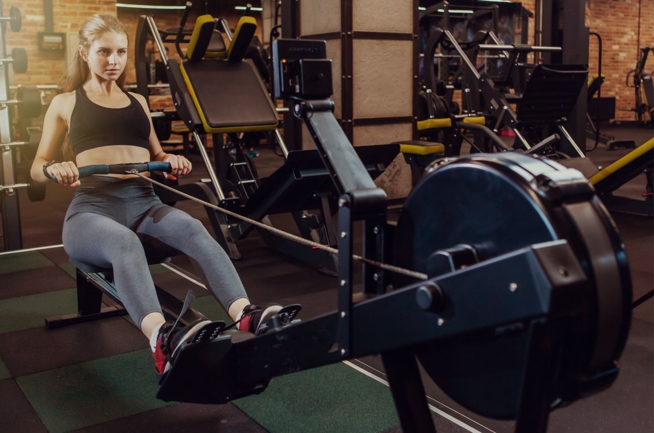 Rowing Exercise for Fat Loss Does it Work, and How to Do cult.fit